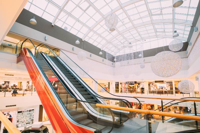 The Future of Malls in the E-commerce Age